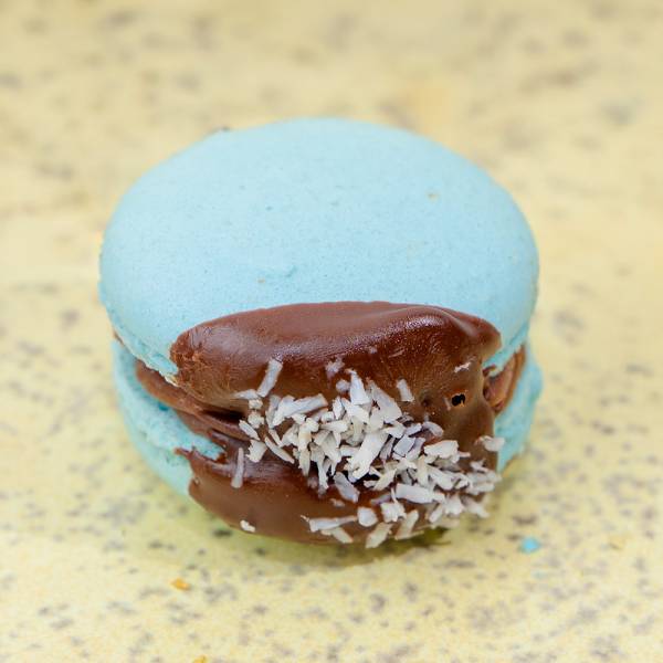 Bounty Macaron